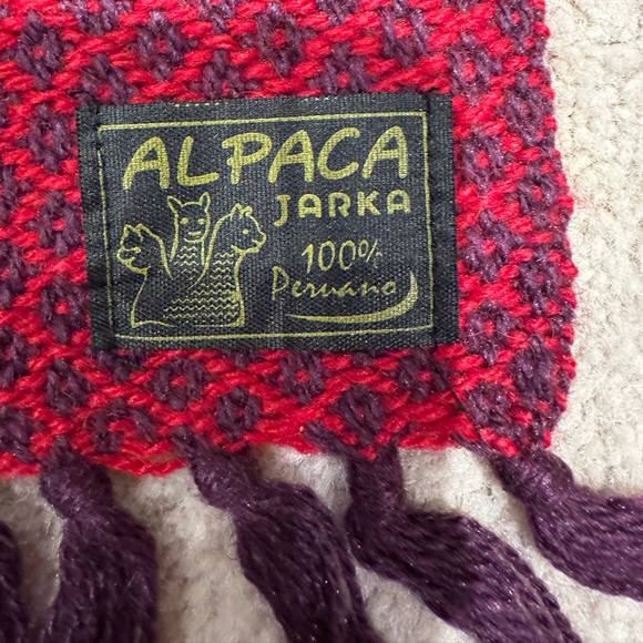 New In Bag Authentic Alpaca Red and Purple Knit Scarf Shawl Oversized Warm - Picture 4 of 5